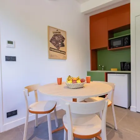 Hotel - De Lemptegy Saint-Ours (Puy-de-Dome)