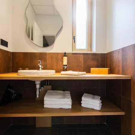 - De Lemptegy 3* Saint-Ours (Puy-de-Dome)