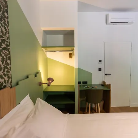 - De Lemptegy 3* Saint-Ours (Puy-de-Dome)