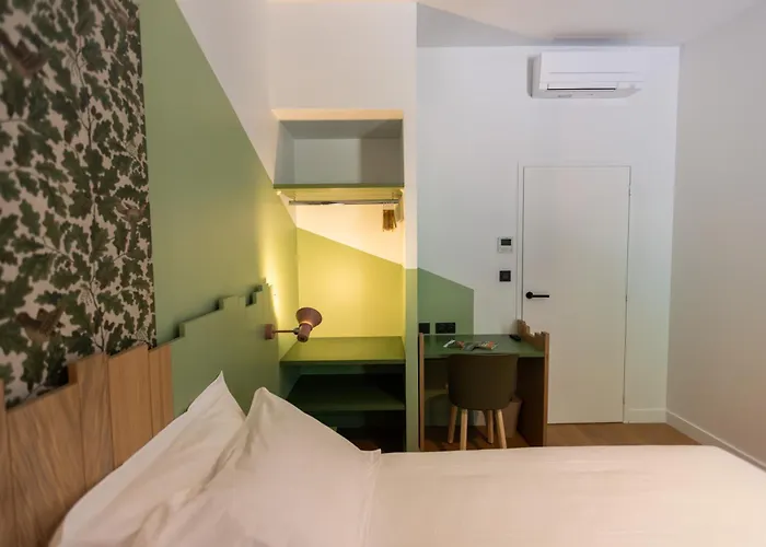 - De Lemptegy 3* Saint-Ours (Puy-de-Dome)